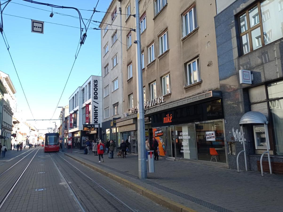 Amazing Flat In Old Town With Large Balcony Apartment Bratislava Bagian luar foto
