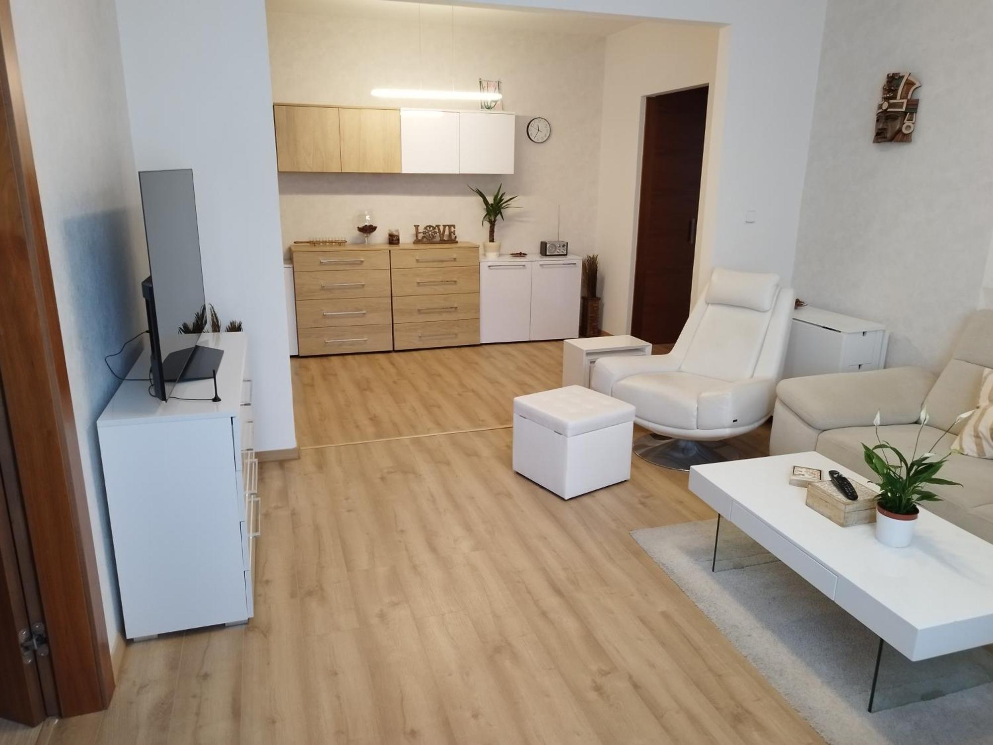 Amazing Flat In Old Town With Large Balcony Apartment Bratislava Bagian luar foto
